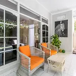 Alinta Villa 1