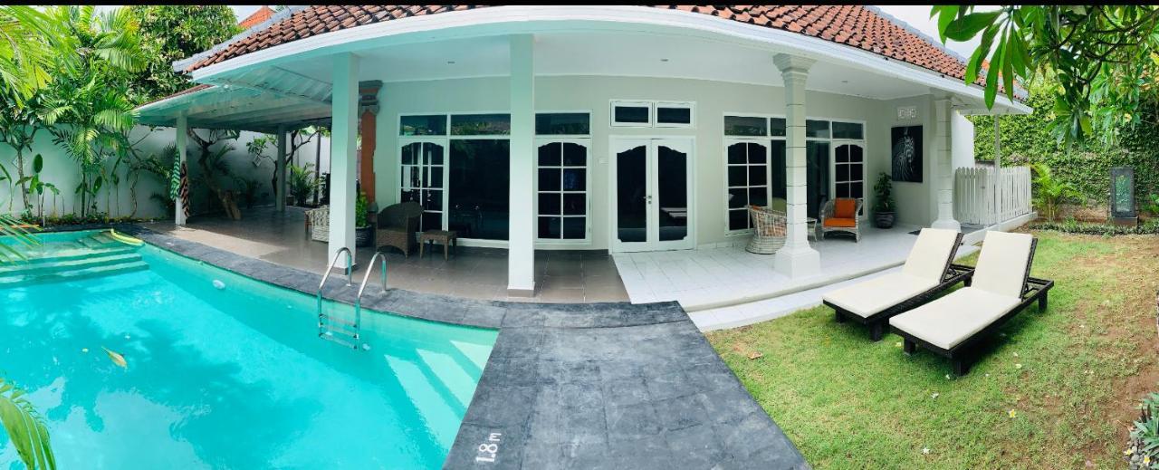 Villa Alinta 1 *
